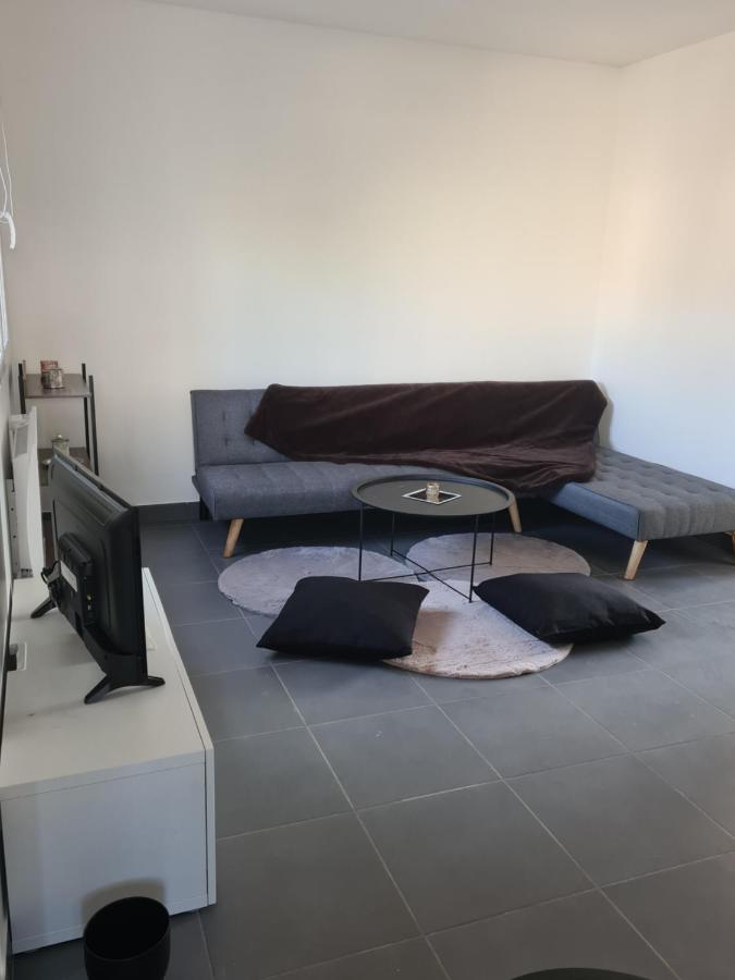 Ferienwohnung Jolie F1 Neuf Et Fonctionnel Argenteuil Exterior foto