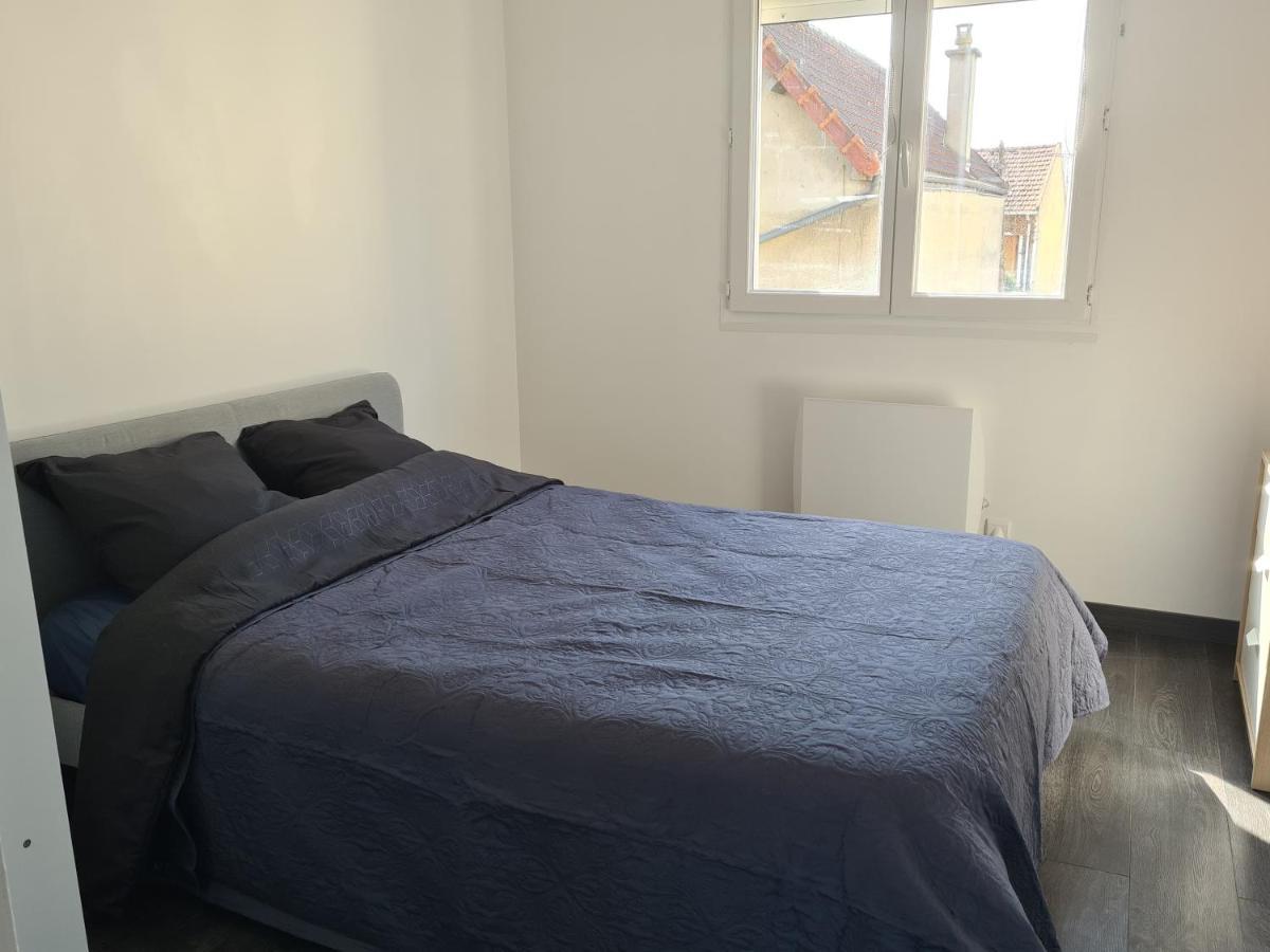 Ferienwohnung Jolie F1 Neuf Et Fonctionnel Argenteuil Exterior foto
